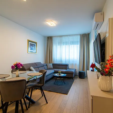 Flexible Selfcheckins 63 - Zagreb - Loggia - Brand New Appartement Buitenkant foto