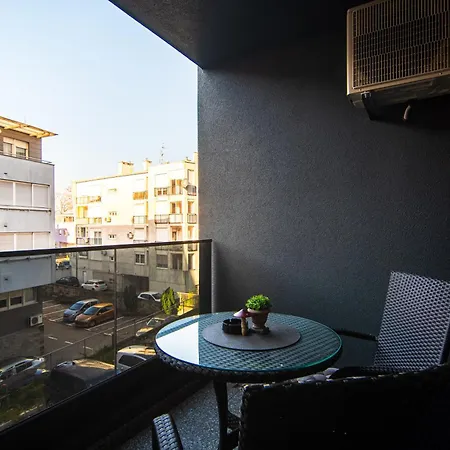 Flexible Selfcheckins 63 - Zagreb - Loggia - Brand New Appartement Buitenkant foto